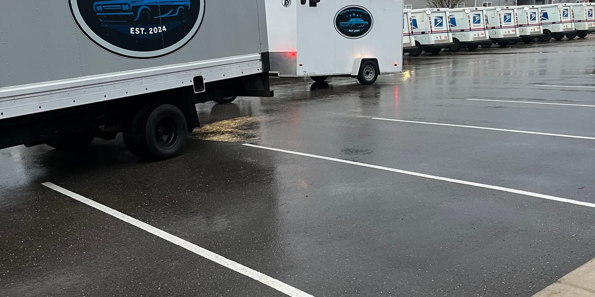 Mobile fleet detailing service